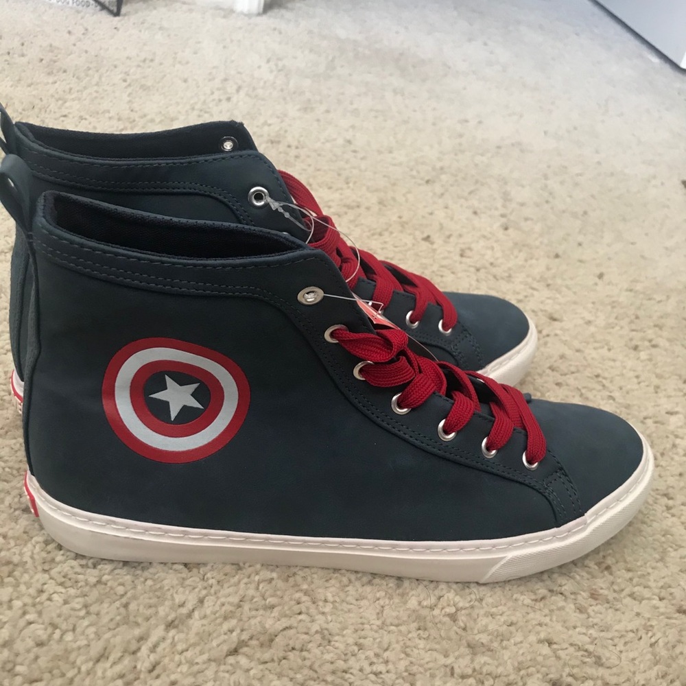 Captain America shoes men’s size 12